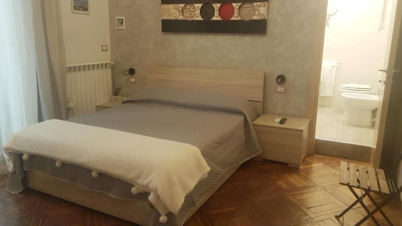Storica * Naples